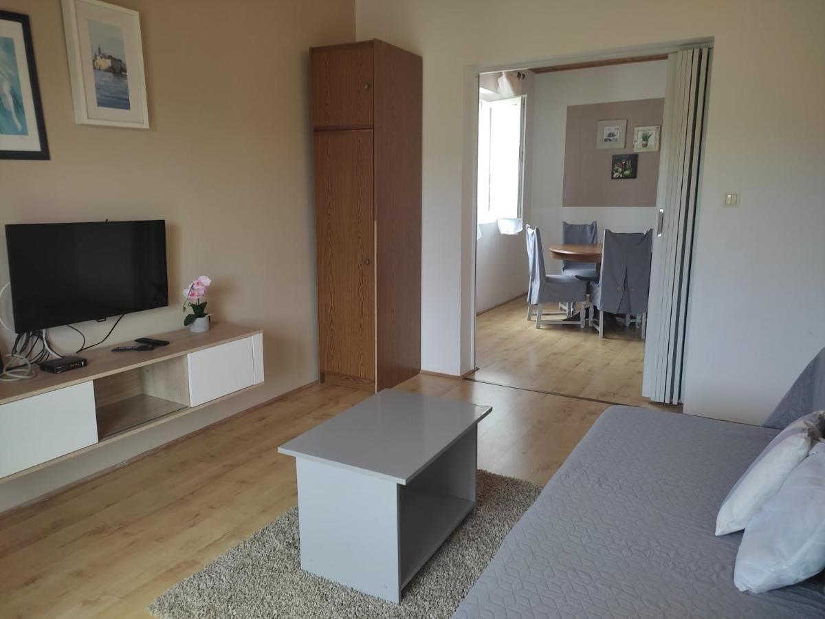 Apartment Arba 1 With Heated Pool Rab Town Exterior foto