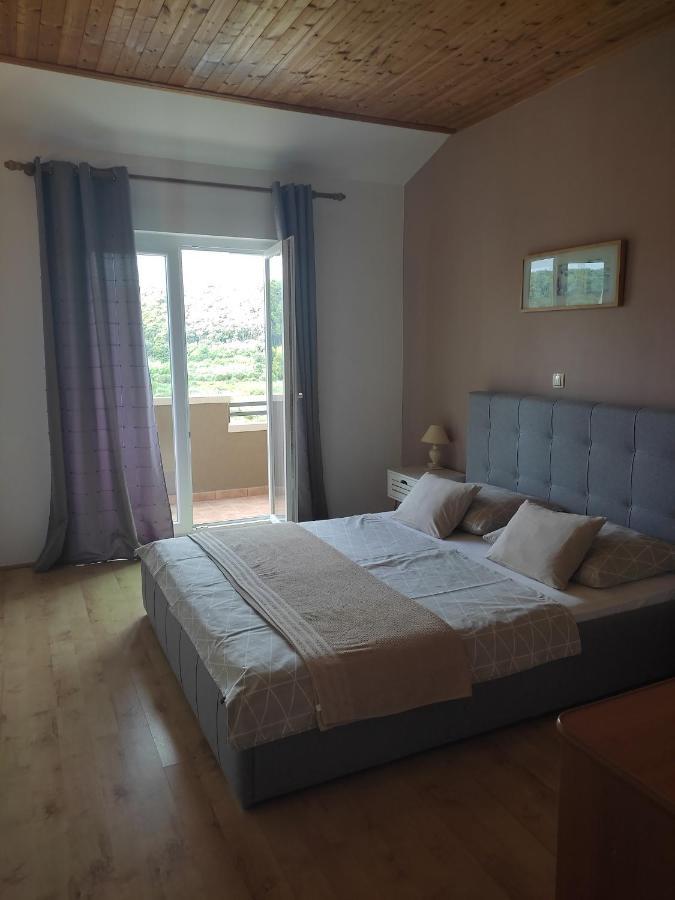 Apartment Arba 1 With Heated Pool Rab Town Exterior foto