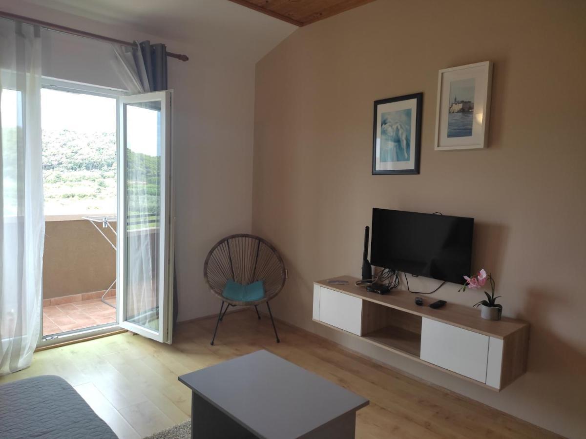 Apartment Arba 1 With Heated Pool Rab Town Exterior foto